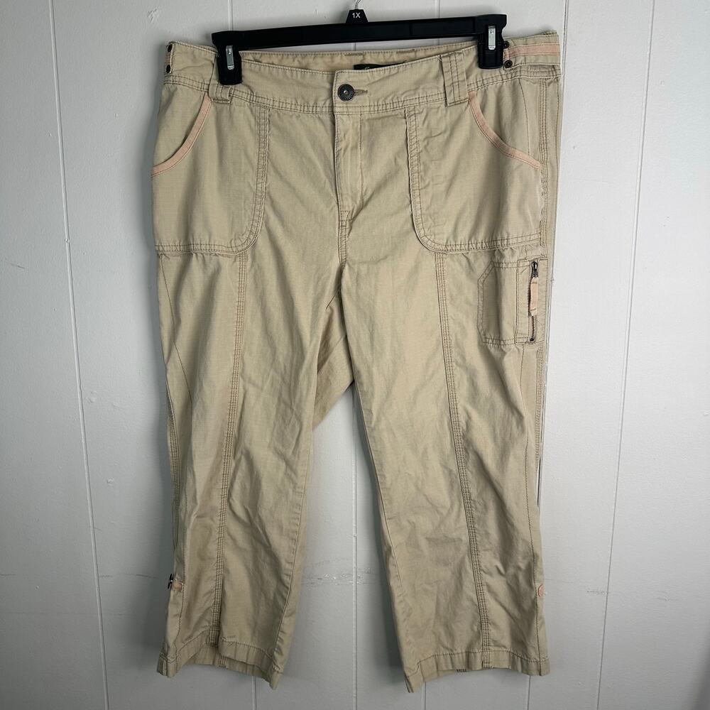 Eddie Bauer Womens 14 Khaki Ripstop Cargo Capri Pants Blakely Fit Hiking